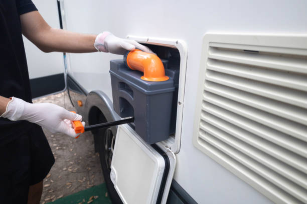 Best Porta potty delivery and setup  in Bloomington, MN