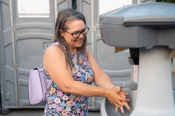 Best Portable bathroom rental  in Bloomington, MN